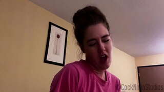 Cam Sis Yn Gwneud Cam Bro Jerk I Ffwrdd Ar Gyfer Ei