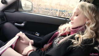 Студенты дип шау-гөр килеп, кайчан кончает соң мастурбации үз киски.